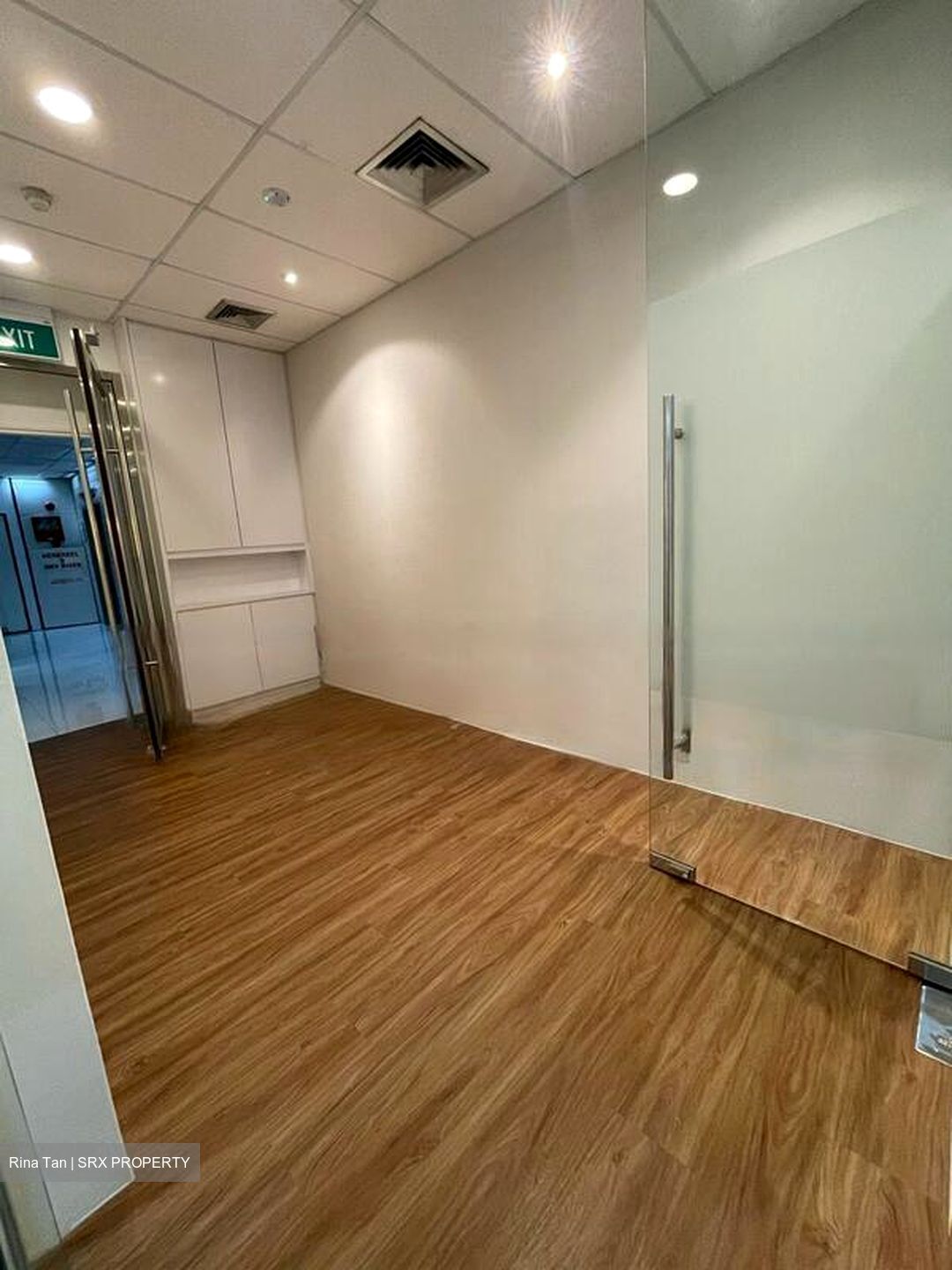 Far East Finance Building (D1), Office #454463501